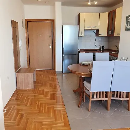 Apartman Lofos